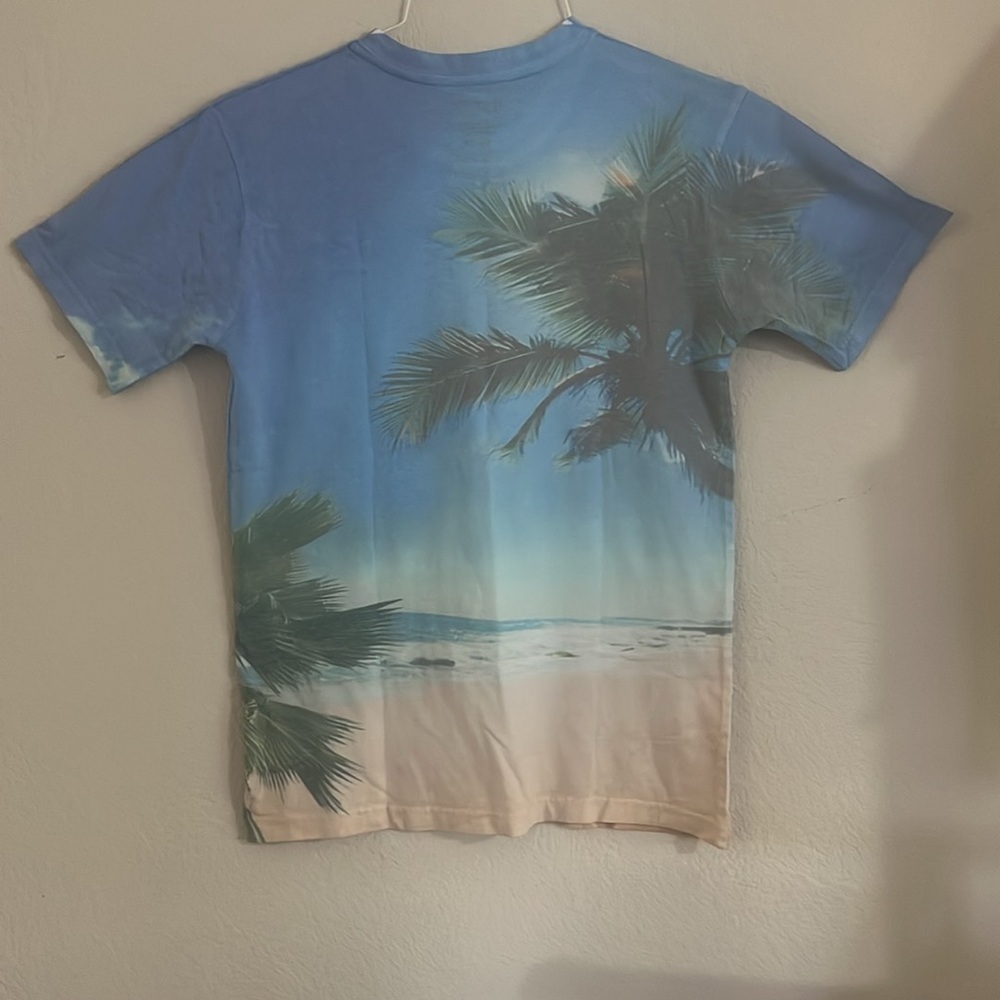 Guess - Picture 2 of 2